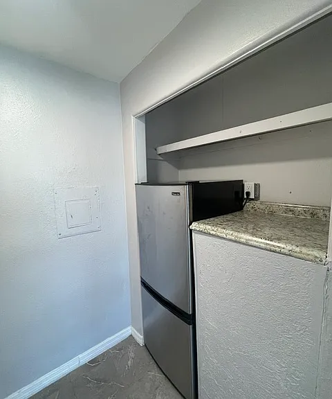 1508 Dolphin St — Photo 12