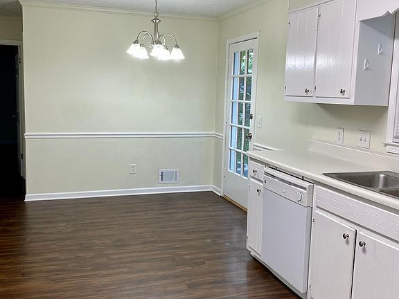 2nd image of 2390 Rock Creek Dr SW