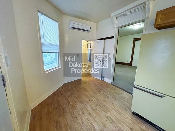3rd image of 709 S Sanborn Blvd #1