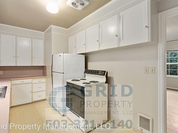 4th image of 3512 SE 26th Ave #10456615