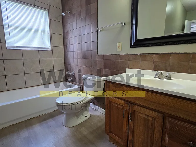 5929 Southwest Dr — Photo 8