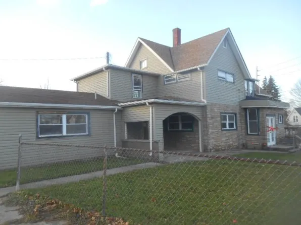 3010 Pine Ave, Erie, PA 16504