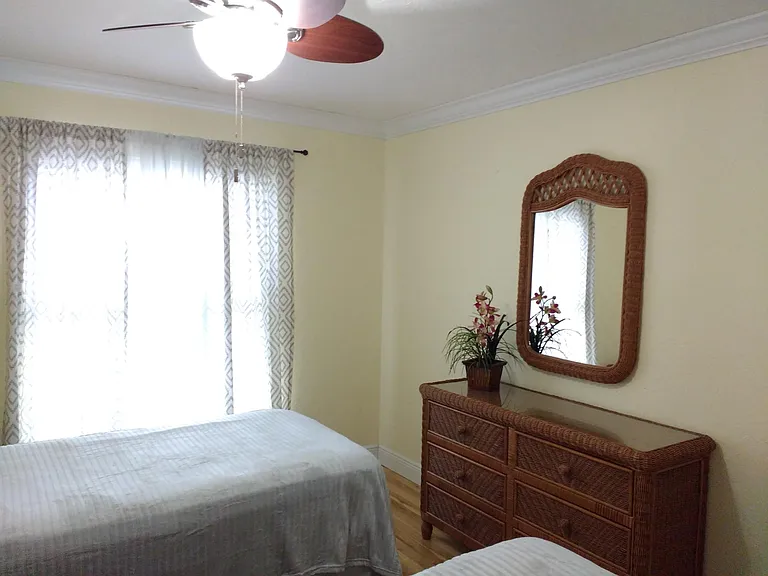 6139 Carlton Ave — Photo 6