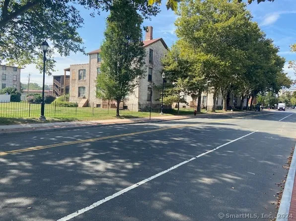 121 Huyshope Avenue APT 3E, Hartford, CT 06106