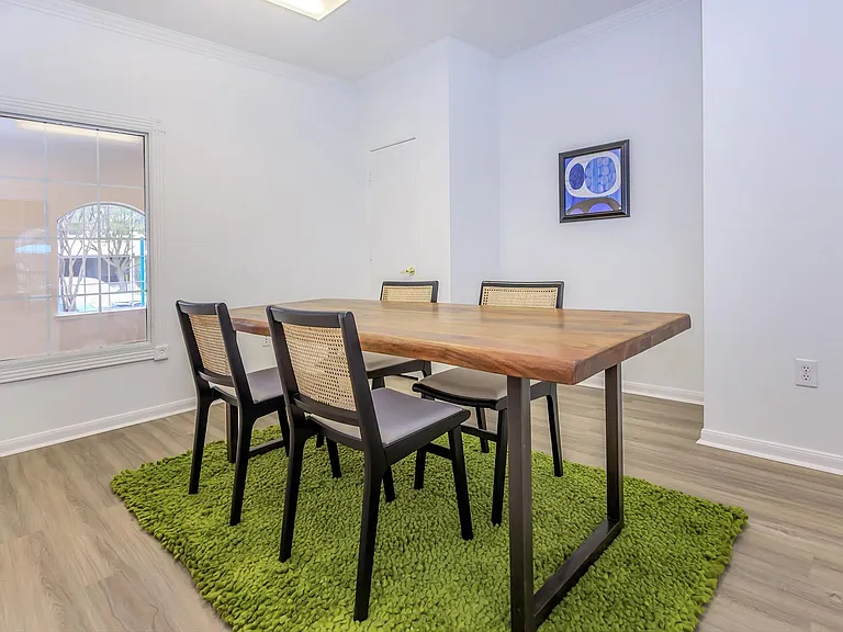Town Park Townhomes — Photo 10