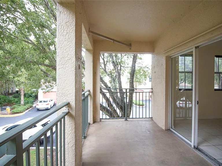 2469 Centergate Dr — Photo 11
