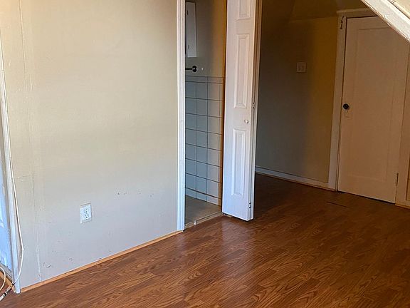 3rd image of 276 Emerson Ave #1A
