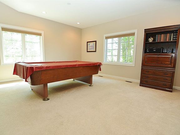3rd image of 1000 Ivydale Dr