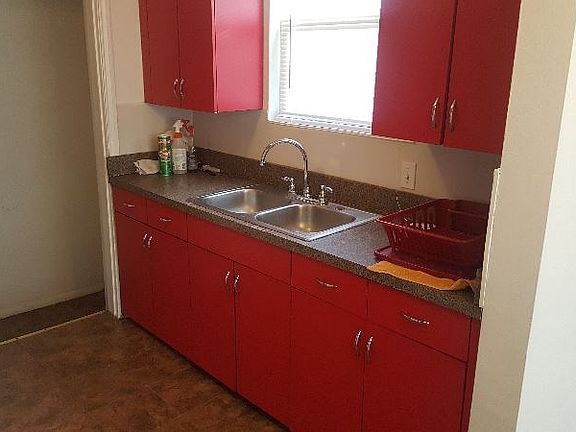 4th image of 7698 Grandville Ave