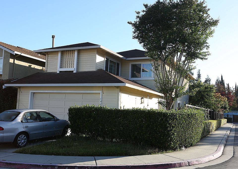1st image of 1943 Garden Bing Cir
