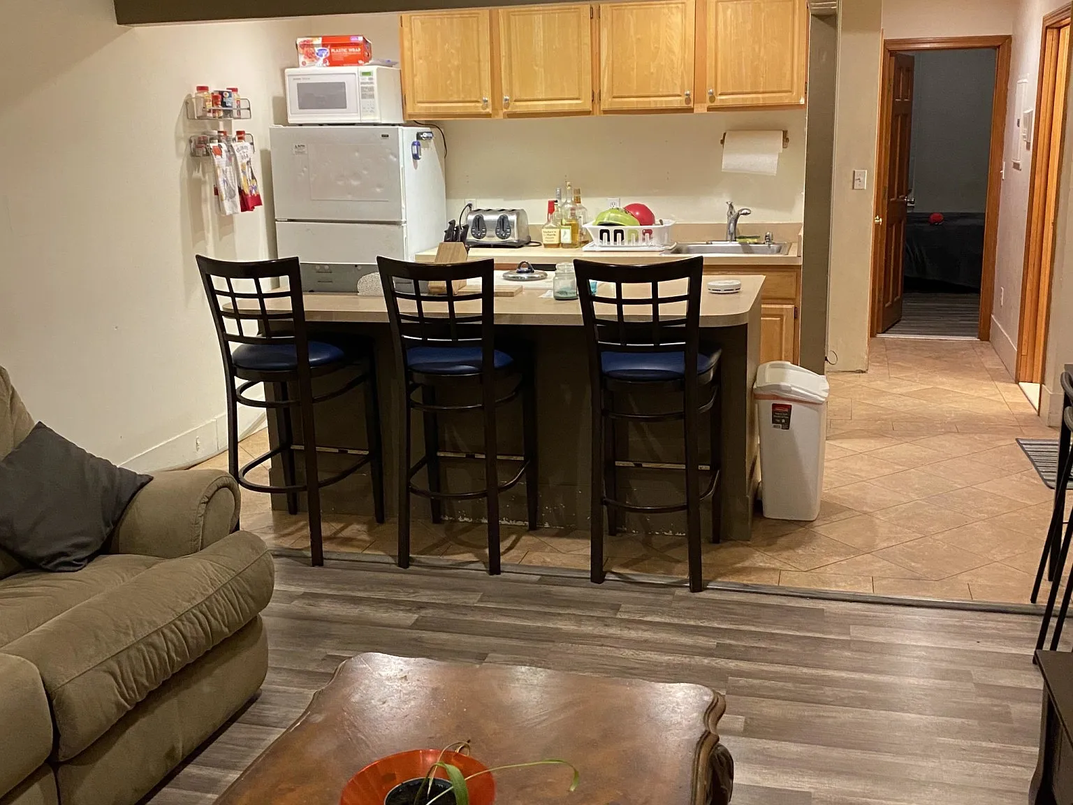 3 bed, 1000 sqft, $3,900 — Photo 1
