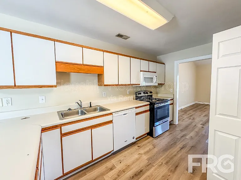 5180 Deveron St #B — Photo 10