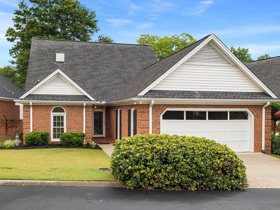 1st image of 302 Greenview Cir
