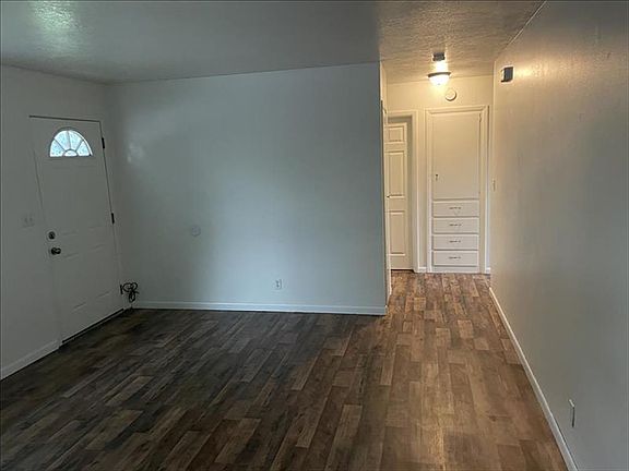5th image of 192 Melbourne Dr