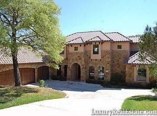 42 Club Estates Pkwy, The Hills, TX 78738