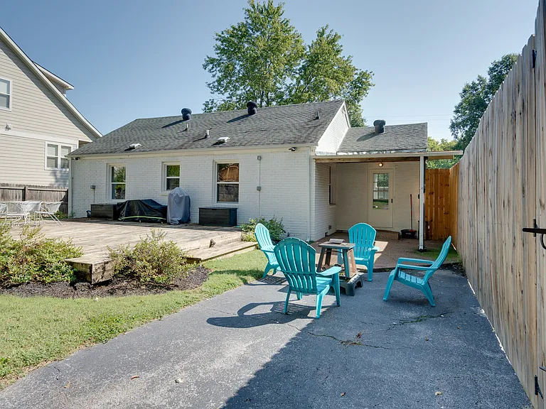 Hayden Dr — Photo 28