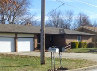 3304 N Weller Ave, Springfield, MO 65803