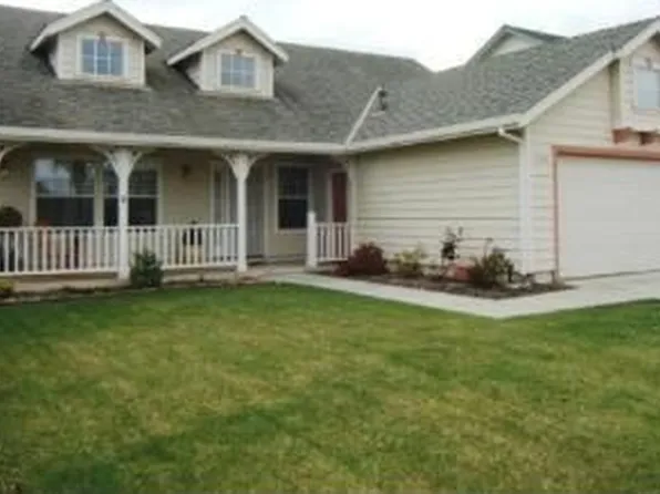 1768 Beacon Hill Dr, Salinas, CA 93906