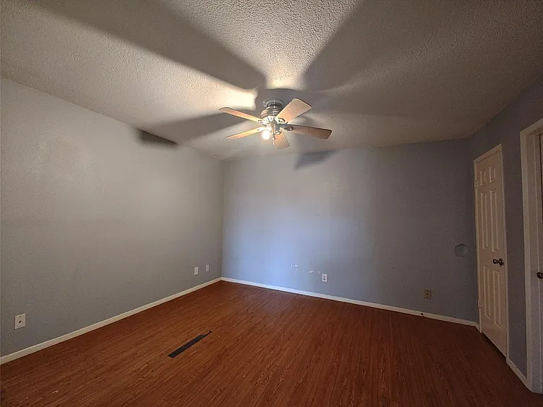 10855 Meadowglen Ln #928 — Photo 14