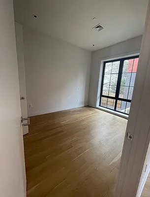 Rented by Hillel Realty Group | media 25