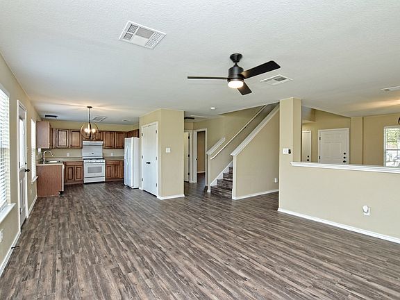 5th image of 217 Outfitter Dr Unit 1