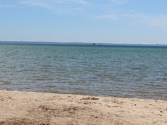 2nd image of 7748 N Cove Trl