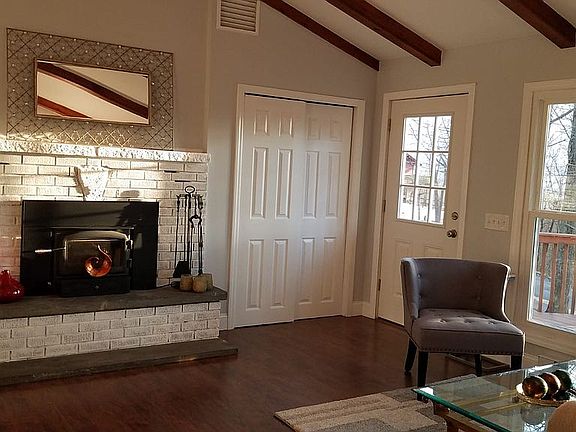 4th image of 3 Summit Cir