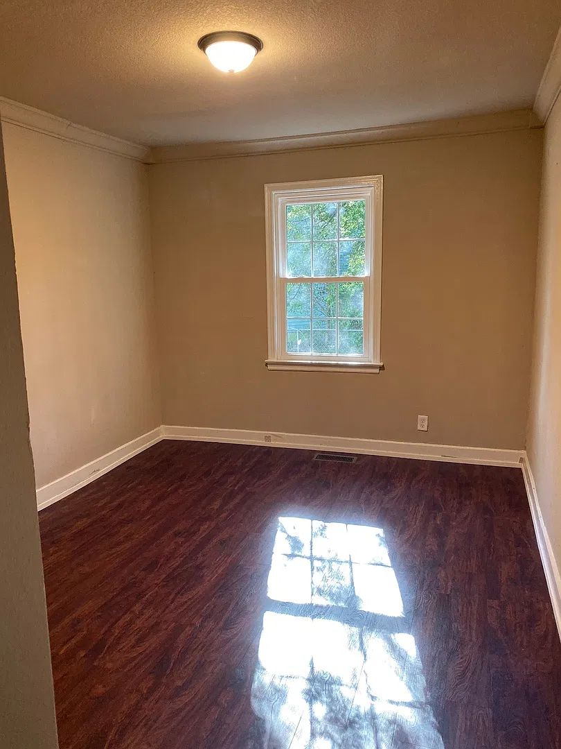 2 Bedroom 1 Bath Duplex in Millington — Photo 4