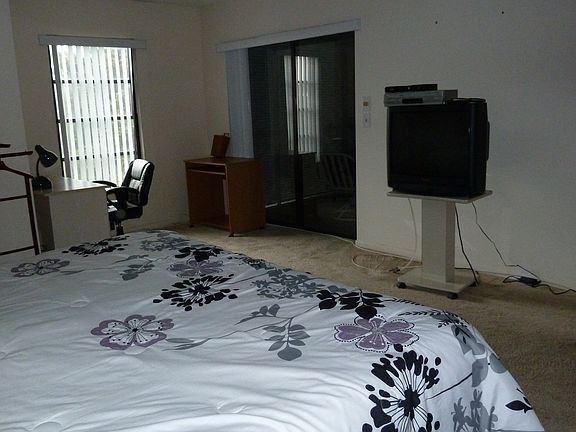 4th image of 14476 Amberly Lane #407