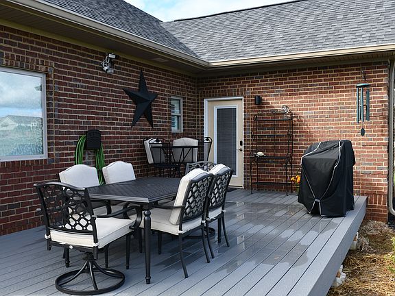 4th image of 1822 Lakebrook Cir