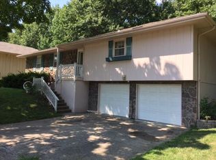 1217 SW 19th St, Blue Springs, MO 64015