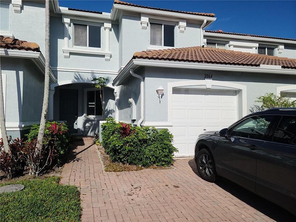 1st image of 2064 Oakhurst Way #2064
