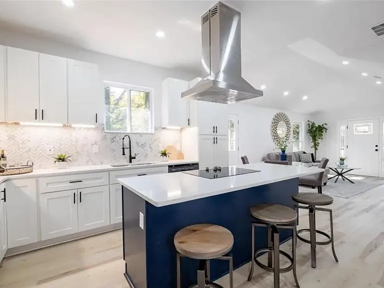 763 Center Hill Ave NW — Photo 10