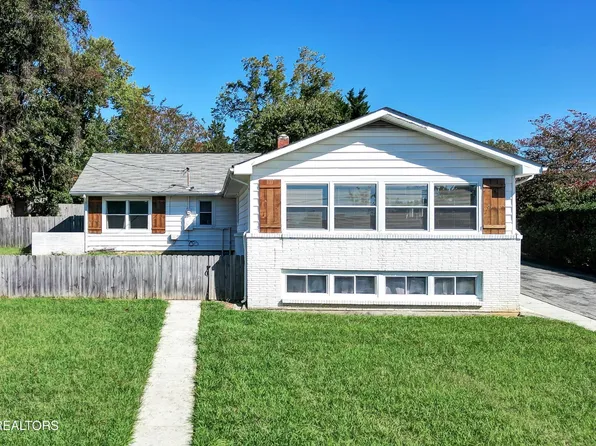102 Meadow Rd, Oak Ridge, TN 37830