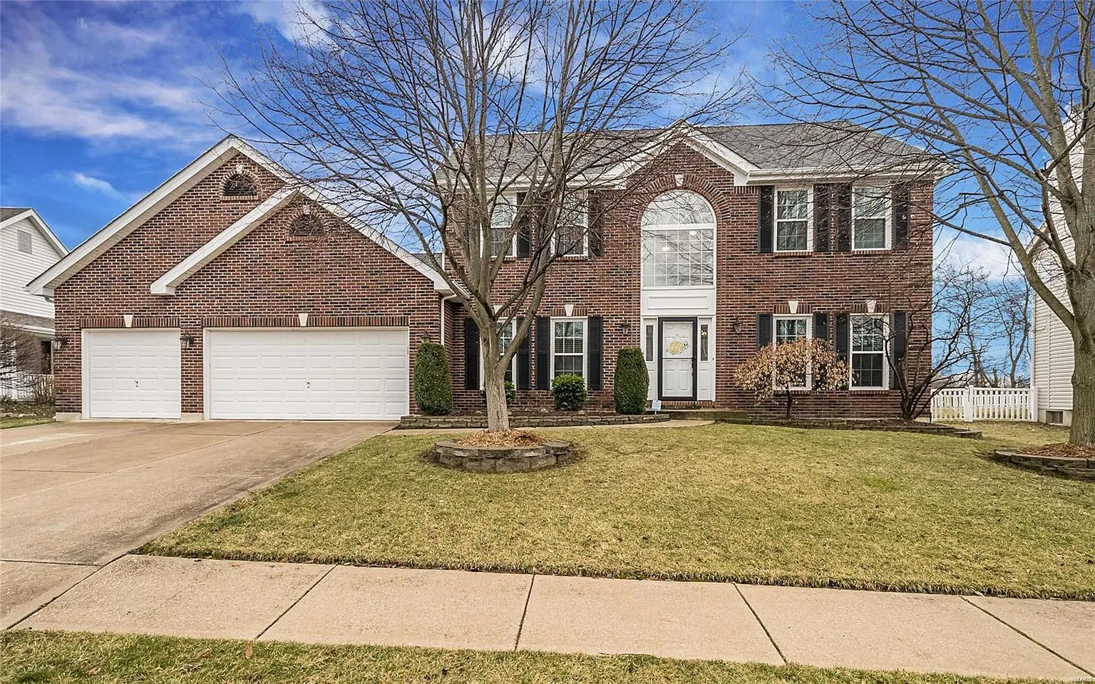 885 Home Park Dr photo 1