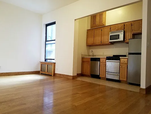 Rented by Mdrn Residential | media 50