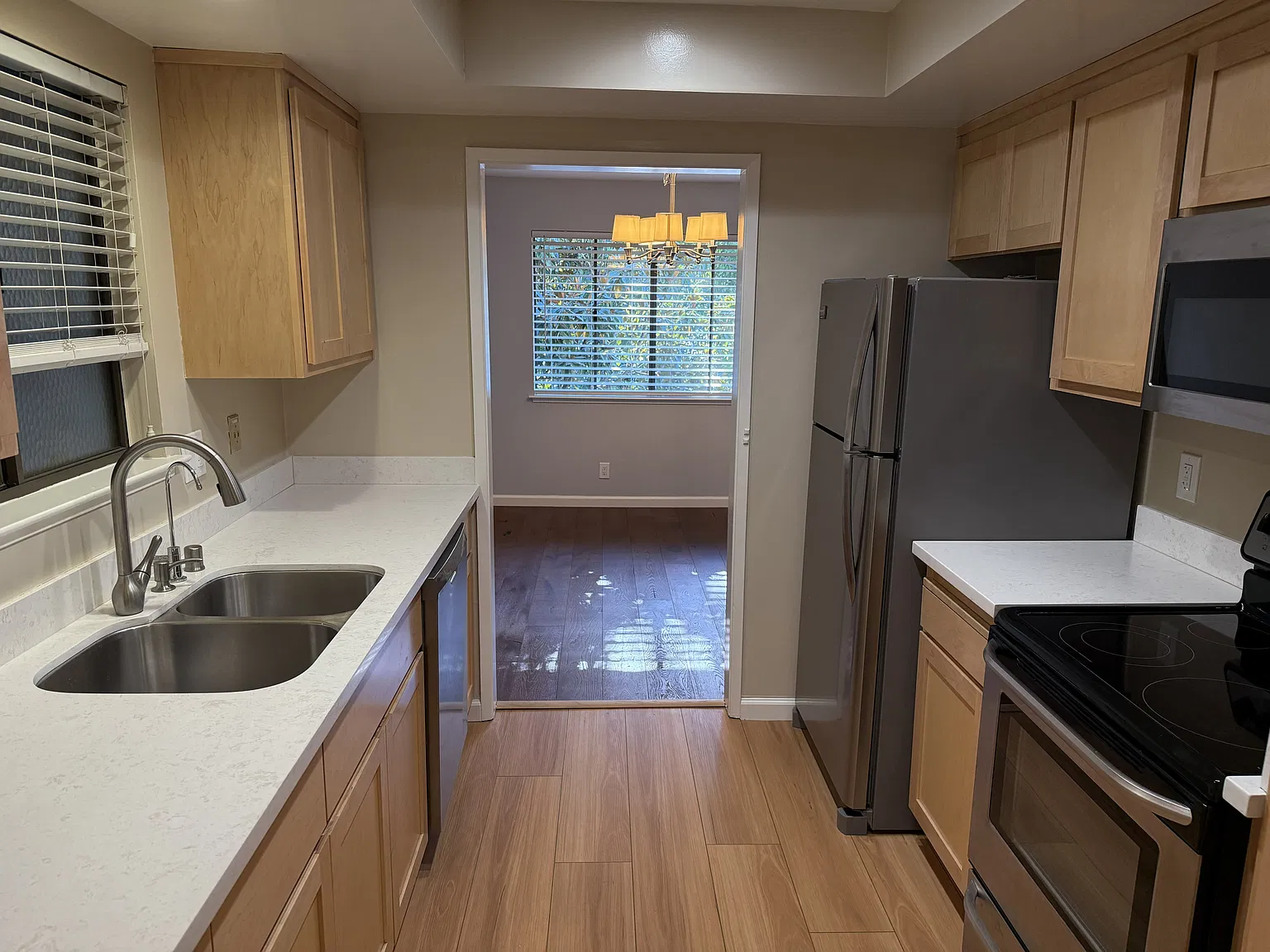 2 bed, 1218 sqft, $4,500 — Photo 3