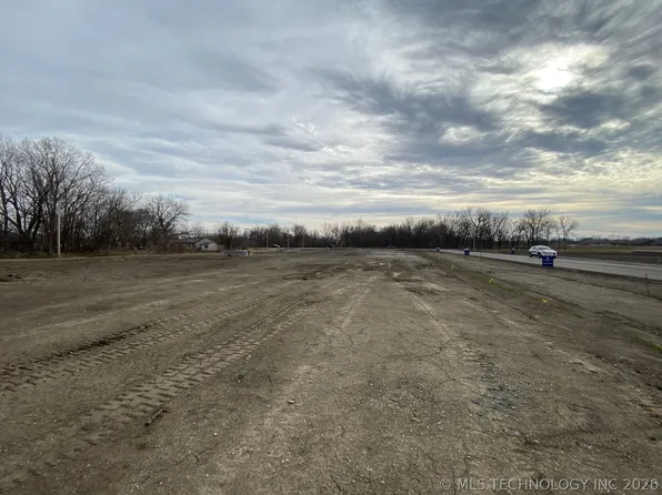 3 Phillips St, Skiatook, OK 74070