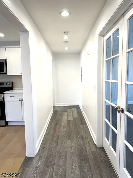 100 Stoll St #2
