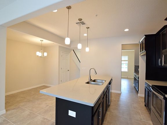 3rd image of 8732 Dufferin Ln