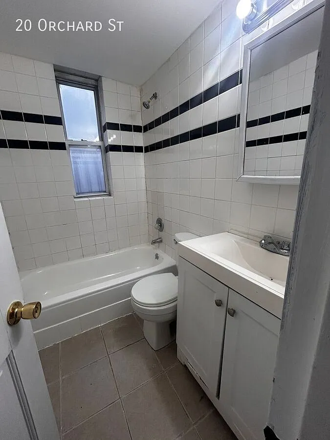 3 bed, $2,900 — Photo 1
