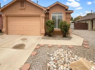 805 Malachite Dr SW, Albuquerque, NM 87121