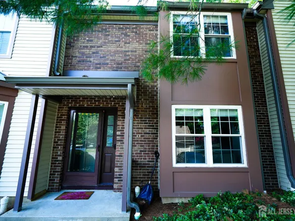 1702 Oak Ct, Monmouth Junction, NJ 08852