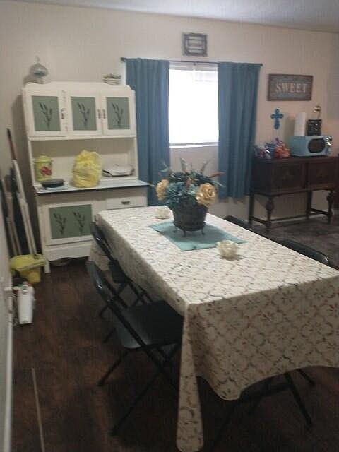 2nd image of 109 E Main Cross St #4