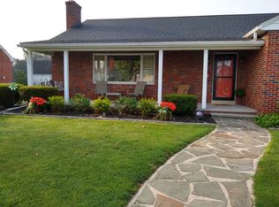 208 W Walnut St, Palmyra, PA 17078