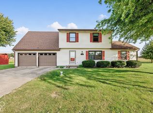 106 Plumlee Dr, Tipton, IN 46072
