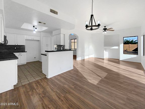 3rd image of 10145 E CARMEL Circle