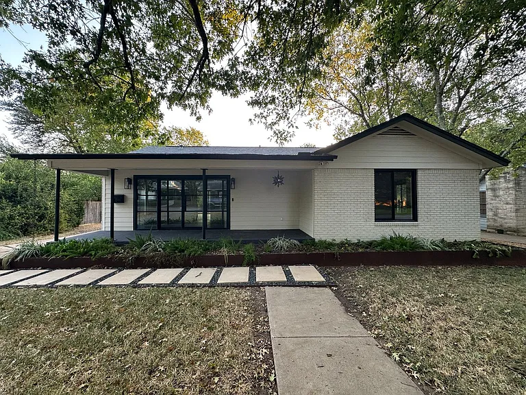 4711 Fairview Dr — Photo 7