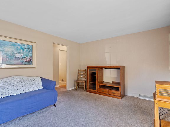 5th image of 515 Cole Ct