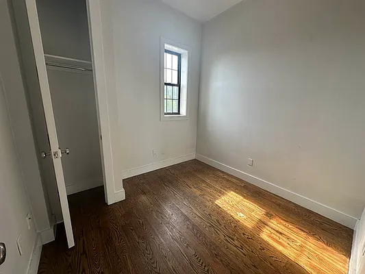 Rented by Yup Realty LLC | media 25